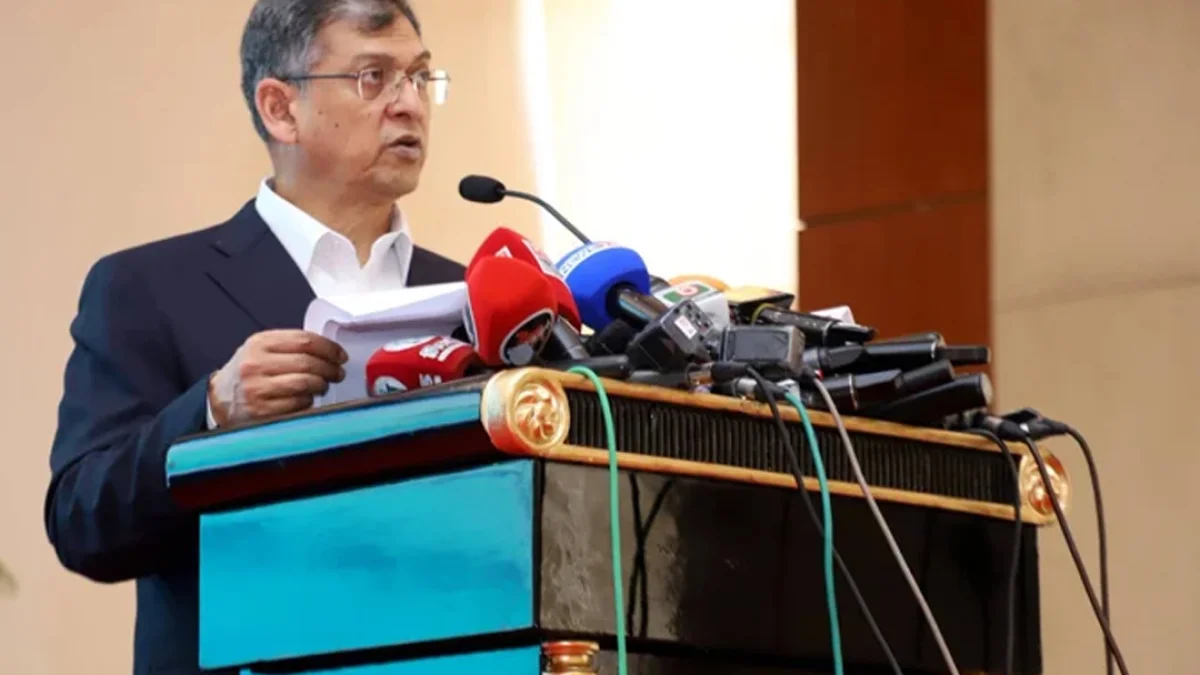 দায়িত্বে অবহেলা ও ফ্যাসিবাদীদের সহায়তা করলে কঠোর ব্যবস্থা: পুলিশ সদস্যদের উদ্দেশ্যে স্বরাষ্ট্রমন্ত্রী